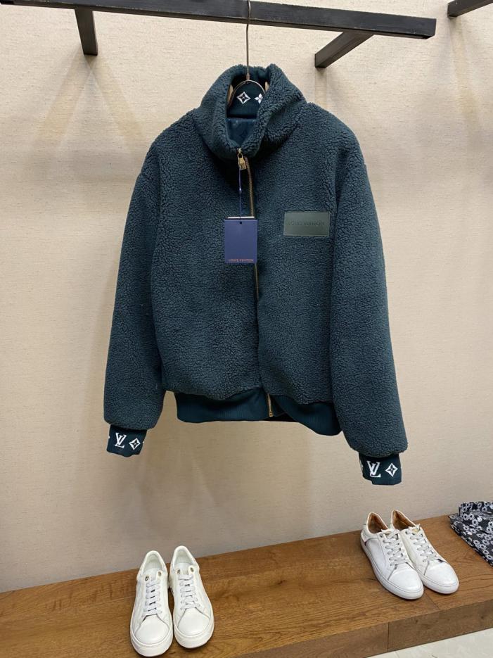 designer,replica,clothing,fake,1:1,lv,luxury,high quality LV Suede Teddy Waist Jacket (67VKO) designer,replica,clothing,fake,1:1,lv,luxury,high quality LV Suede Teddy Waist Jacket (67VKO)