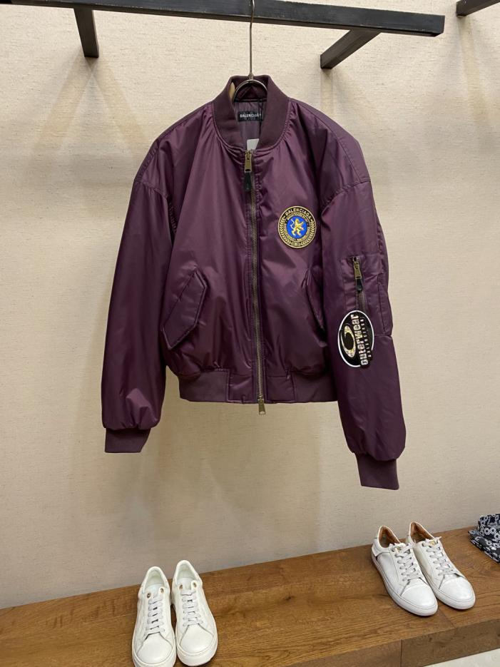 designer,replica,clothing,fake,1:1,lv,luxury,high quality Balenciaga autumn and winter new bomber large flight cotton jacket (7TN36) designer,replica,clothing,fake,1:1,lv,luxury,high quality Balenciaga autumn and winter new bomber large flight cotton jacket (7TN36)