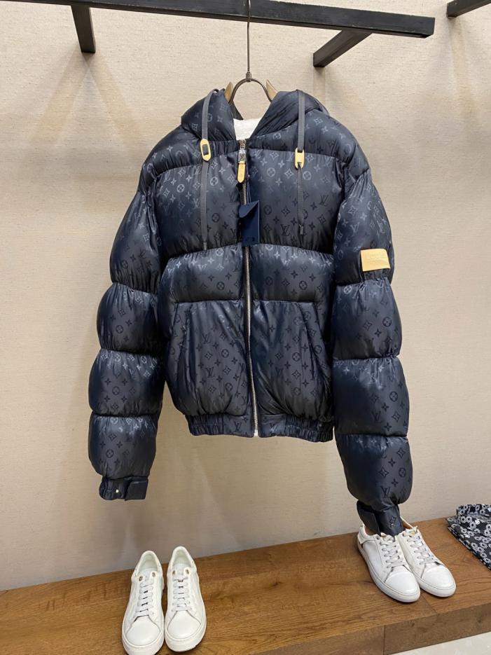 designer,replica,clothing,fake,1:1,lv,luxury,high quality LV ski series full print cotton jacket (AYIR3) designer,replica,clothing,fake,1:1,lv,luxury,high quality LV ski series full print cotton jacket (AYIR3)