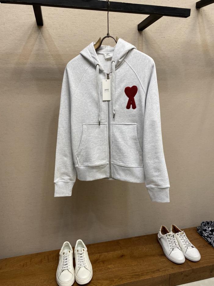 designer,replica,clothing,fake,1:1,lv,luxury,high quality AMI Unisex Classic Badge Red Heart Series Heavyweight Sweatshirt (EU3VC) designer,replica,clothing,fake,1:1,lv,luxury,high quality AMI Unisex Classic Badge Red Heart Series Heavyweight Sweatshirt (EU3VC)