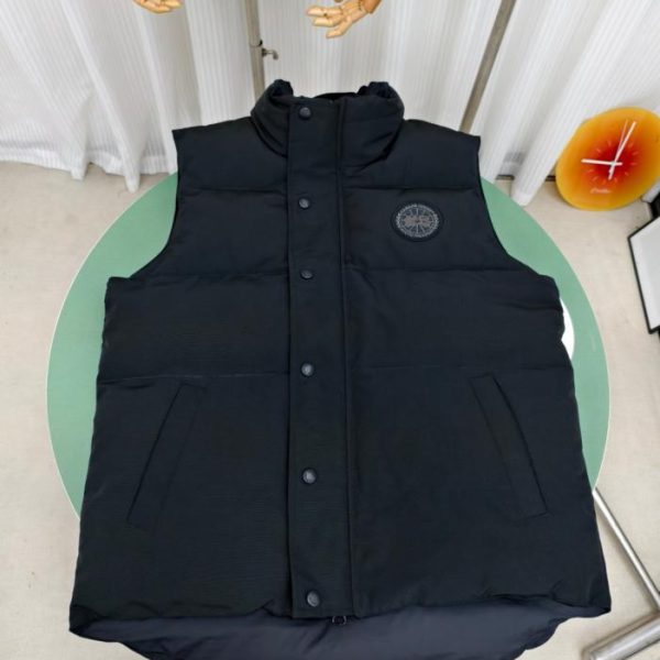 designer,replica,clothing,fake,1:1,lv,luxury,high quality Authentic Canada Goose Garson Series 4151MB Black Label Vest (H3D8V)