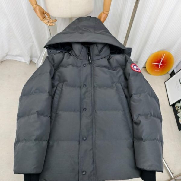 designer,replica,clothing,fake,1:1,lv,luxury,high quality Authentic Canada Goose Wyndham Series 2048M New (MN6HF)