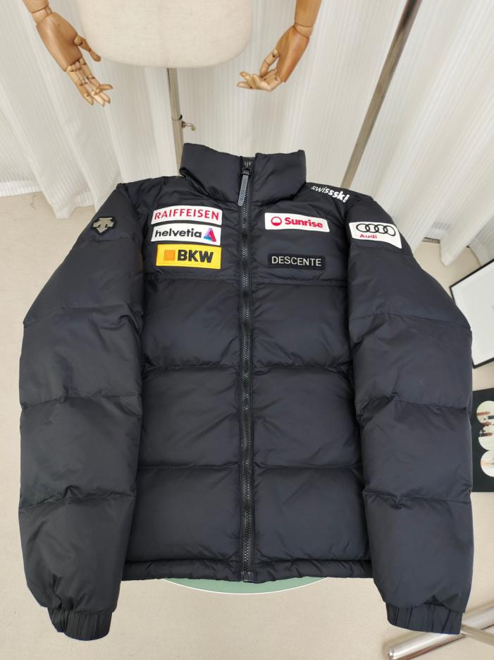 designer,replica,clothing,fake,1:1,lv,luxury,high quality Genuine new red label Descente down jacket, black multi-label Audi logo Ski Style HEAT NAVI short down jacket (LGO94) designer,replica,clothing,fake,1:1,lv,luxury,high quality Genuine new red label Descente down jacket, black multi-label Audi logo Ski Style HEAT NAVI short down jacket (LGO94)