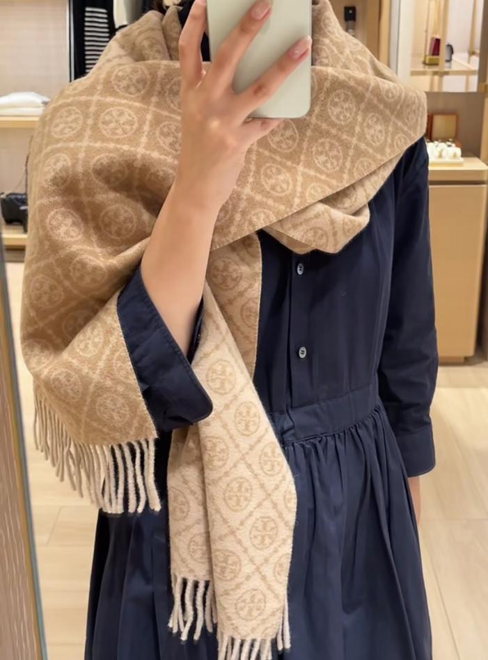 designer,replica,clothing,fake,1:1,lv,luxury,high quality TORY BURCH T MONOGRAM Jacquard Large Long Scarf (LMGLU) designer,replica,clothing,fake,1:1,lv,luxury,high quality TORY BURCH T MONOGRAM Jacquard Large Long Scarf (LMGLU)