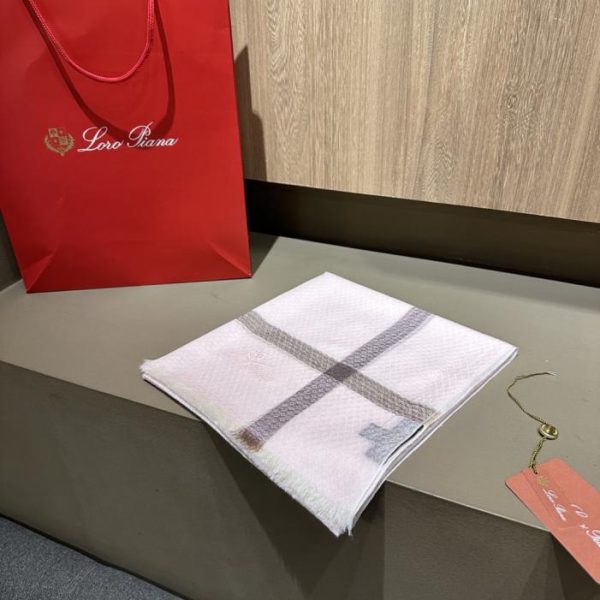 designer,replica,clothing,fake,1:1,lv,luxury,high quality Loro Piana handkerchief, sophisticated color scheme, 100% water-soluble wool (8ATA9).