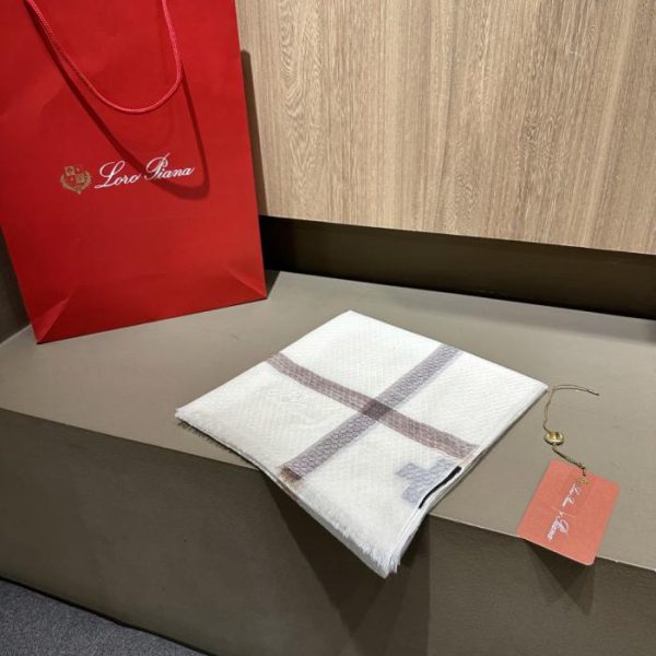 designer,replica,clothing,fake,1:1,lv,luxury,high quality Loro Piana handkerchief, sophisticated color scheme, 100% water-soluble wool (W55H9)