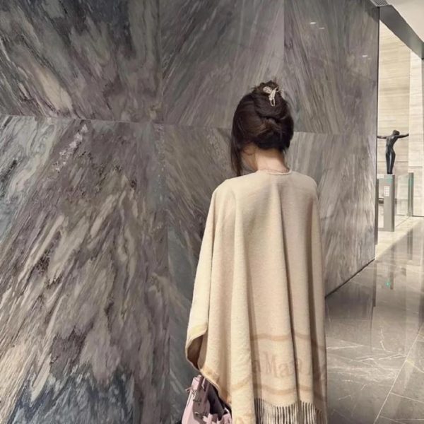designer,replica,clothing,fake,1:1,lv,luxury,high quality Maxmara’s Featured Item: Cape/Shawl (JR9FL)