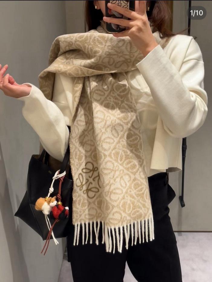 designer,replica,clothing,fake,1:1,lv,luxury,high quality Loewe double-faced wool and cashmere scarf with corner trim and Anagram tufted embroidered logo (LL0XH). designer,replica,clothing,fake,1:1,lv,luxury,high quality Loewe double-faced wool and cashmere scarf with corner trim and Anagram tufted embroidered logo (LL0XH).