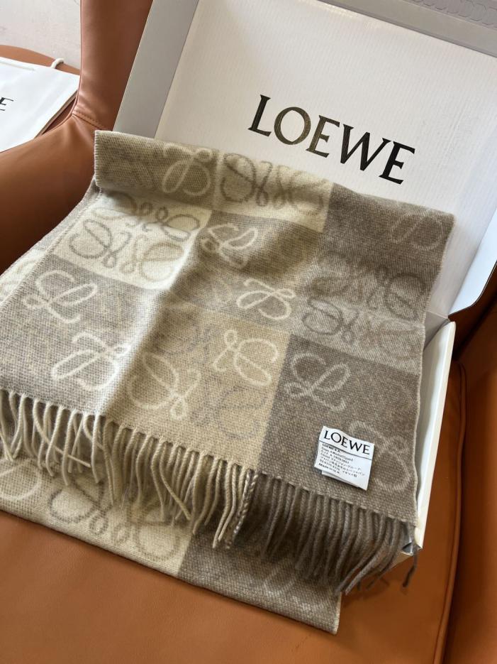 designer,replica,clothing,fake,1:1,lv,luxury,high quality Milk tea color Loewe double-sided checkerboard scarf, upgraded version with simple and elegant logo jacquard design (G0XFJ) designer,replica,clothing,fake,1:1,lv,luxury,high quality Milk tea color Loewe double-sided checkerboard scarf, upgraded version with simple and elegant logo jacquard design (G0XFJ)