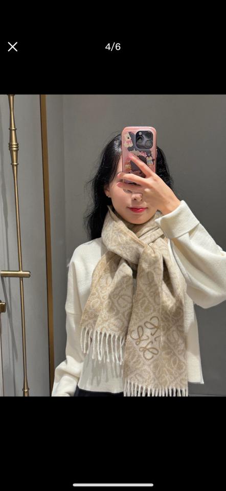 designer,replica,clothing,fake,1:1,lv,luxury,high quality Loewe’s newest scarf, a double-sided wool and cashmere scarf adorned with a two-tone Anagram jacquard pattern, in a milk tea color (7J5SK). designer,replica,clothing,fake,1:1,lv,luxury,high quality Loewe’s newest scarf, a double-sided wool and cashmere scarf adorned with a two-tone Anagram jacquard pattern, in a milk tea color (7J5SK).