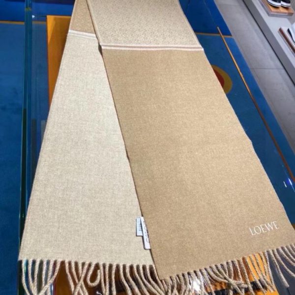 designer,replica,clothing,fake,1:1,lv,luxury,high quality LOEWE New Cashmere and Wool Blend Jacquard Scarf (NGF69)