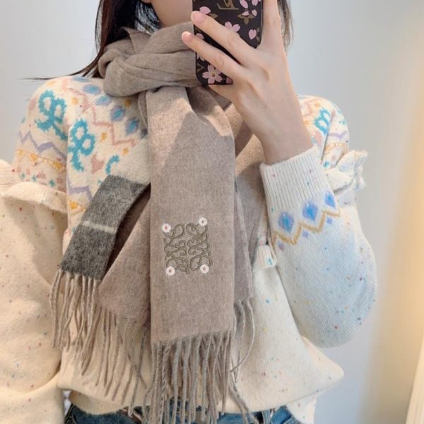 designer,replica,clothing,fake,1:1,lv,luxury,high quality Loewe’s gentle reversible scarf (NUYW1)