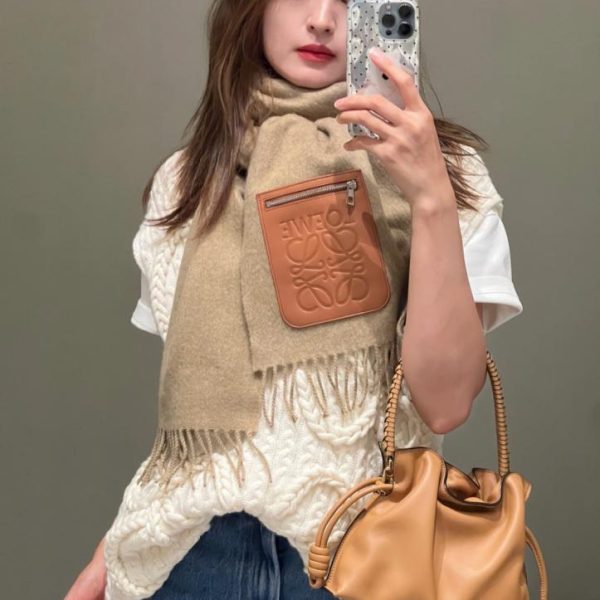 designer,replica,clothing,fake,1:1,lv,luxury,high quality Loewe’s gentle reversible scarf (813HQ)
