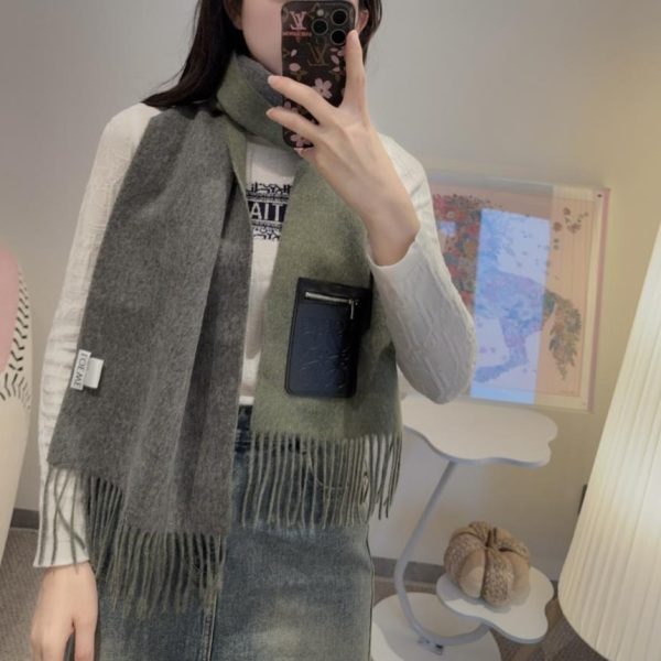 designer,replica,clothing,fake,1:1,lv,luxury,high quality Loewe’s gentle reversible scarf (Z1MGZ)