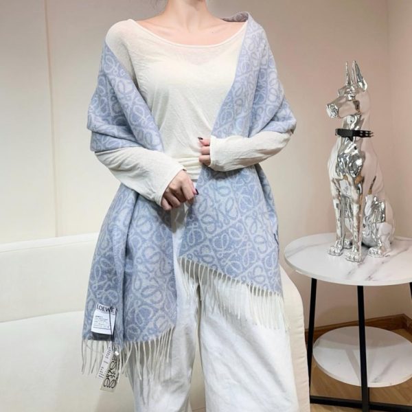 designer,replica,clothing,fake,1:1,lv,luxury,high quality Loewe High-Quality Five-Color Double-Sided Anagram Jacquard Pattern (CR5AC)