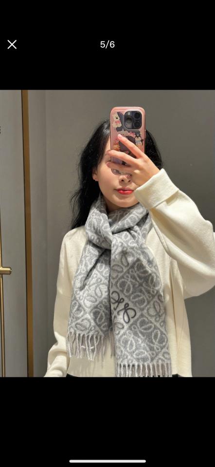 designer,replica,clothing,fake,1:1,lv,luxury,high quality Loewe’s new double-faced wool and cashmere scarf is adorned with a two-tone check Anagram jacquard pattern (JILS1). designer,replica,clothing,fake,1:1,lv,luxury,high quality Loewe’s new double-faced wool and cashmere scarf is adorned with a two-tone check Anagram jacquard pattern (JILS1).