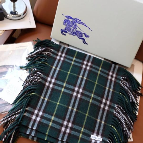 designer,replica,clothing,fake,1:1,lv,luxury,high quality Burberry Large Tassel Cashmere Scarf (8B905)