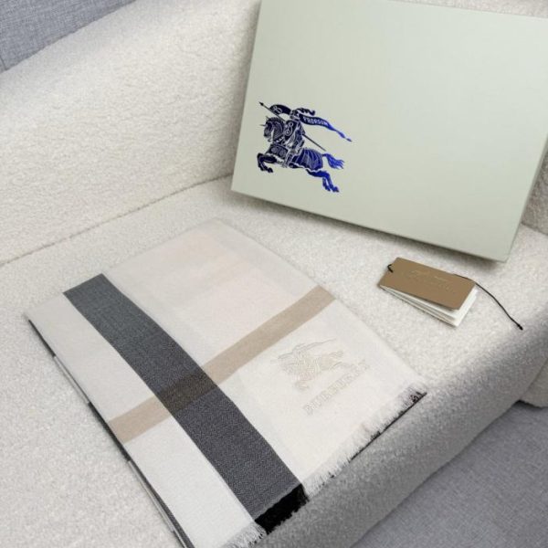 designer,replica,clothing,fake,1:1,lv,luxury,high quality Burberry Ivory White Classic Check Thin Velvet Scarf (A8BS7)