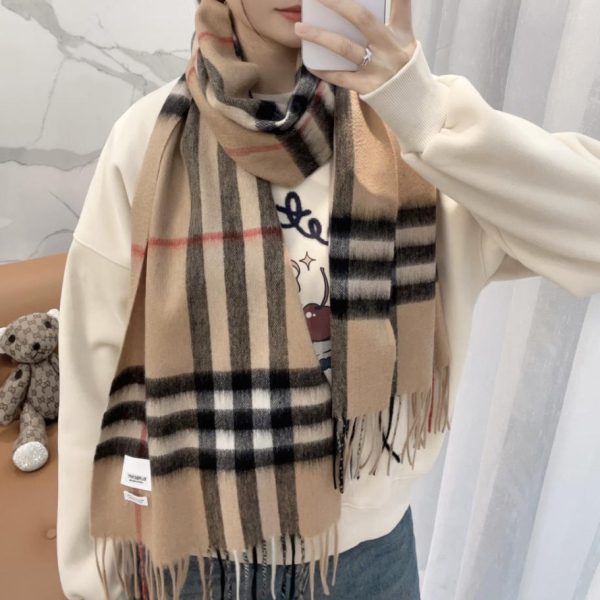 designer,replica,clothing,fake,1:1,lv,luxury,high quality Burberry’s classic cashmere check scarf (IG9KB)