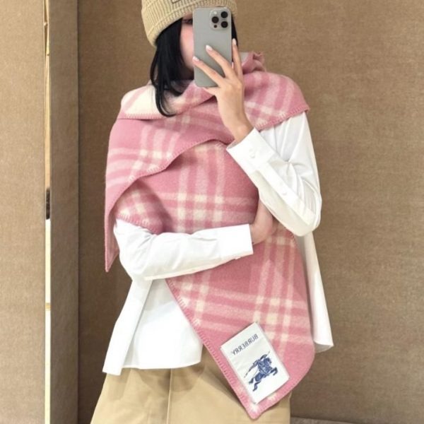 designer,replica,clothing,fake,1:1,lv,luxury,high quality Burberry cashmere and wool blend scarf (with hood) (TQMRK)