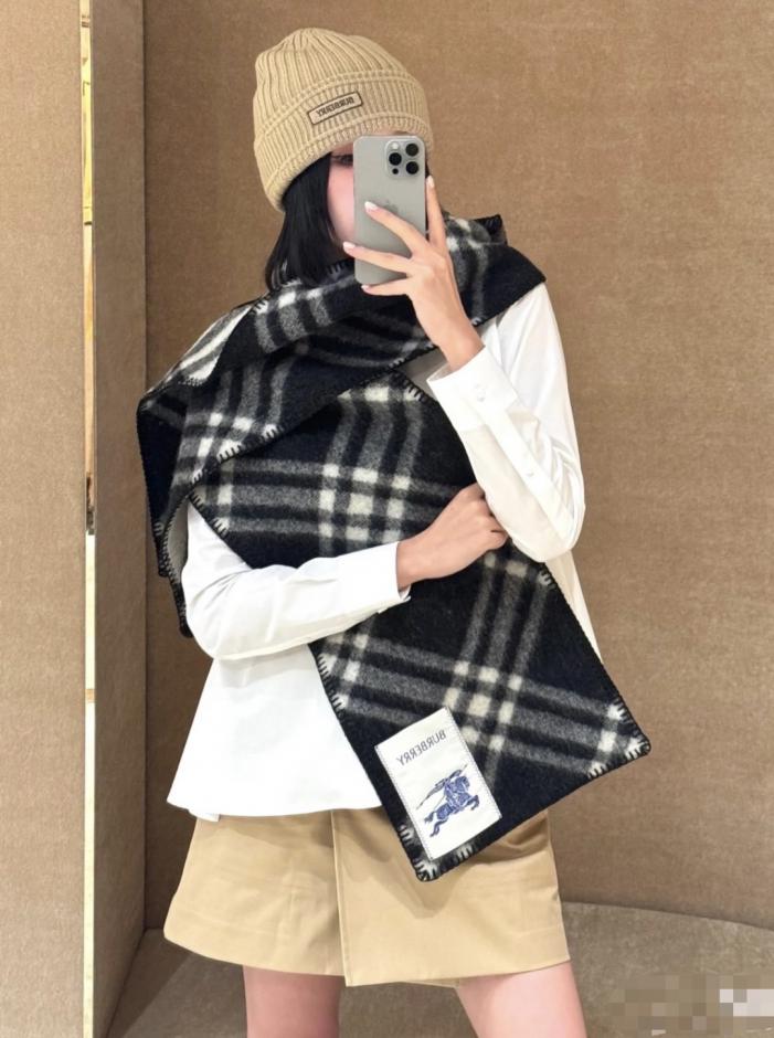 designer,replica,clothing,fake,1:1,lv,luxury,high quality Burberry cashmere and wool blend scarf (with hood) (RLVTH) designer,replica,clothing,fake,1:1,lv,luxury,high quality Burberry cashmere and wool blend scarf (with hood) (RLVTH)