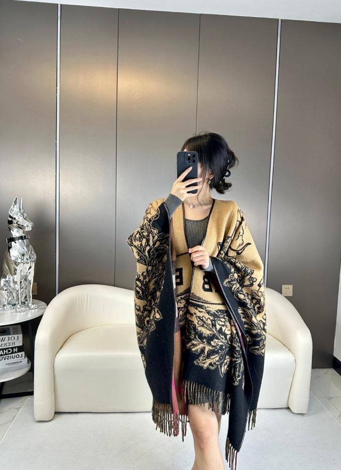 designer,replica,clothing,fake,1:1,lv,luxury,high quality Burberry Equestrian Cashmere Jacquard Cape, Reversible (A+B Sides) designer,replica,clothing,fake,1:1,lv,luxury,high quality Burberry Equestrian Cashmere Jacquard Cape, Reversible (A+B Sides)