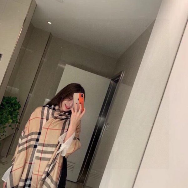 designer,replica,clothing,fake,1:1,lv,luxury,high quality Burberry scarf (JI955)