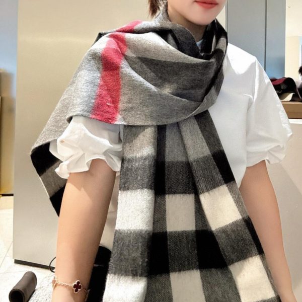 designer,replica,clothing,fake,1:1,lv,luxury,high quality Burberry men’s and women’s scarves (BJLDD)