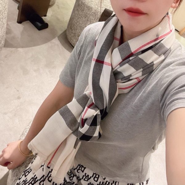 designer,replica,clothing,fake,1:1,lv,luxury,high quality Burberry scarf (EEH0H)