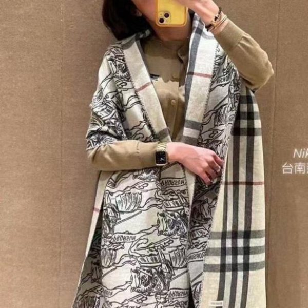 designer,replica,clothing,fake,1:1,lv,luxury,high quality High-end chip-enabled Burberry Equestrian Rider Reversible Shawl (Z726Y)