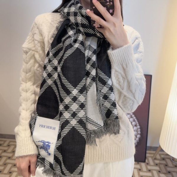 designer,replica,clothing,fake,1:1,lv,luxury,high quality Burberry knight check long scarf (814VG)