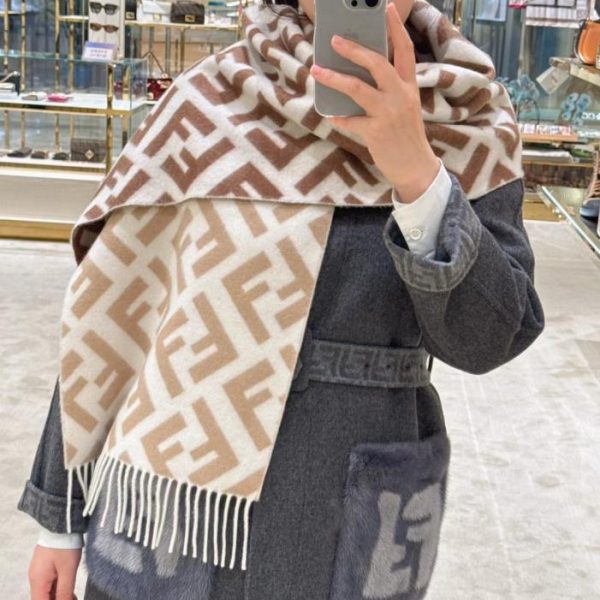 designer,replica,clothing,fake,1:1,lv,luxury,high quality Fendi’s latest original cashmere gradient scarf (76 QT)