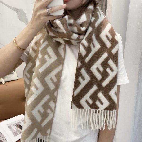 designer,replica,clothing,fake,1:1,lv,luxury,high quality Fendi monogram gradient double-sided cashmere scarf, soft and delicate double-sided style (2W00H)