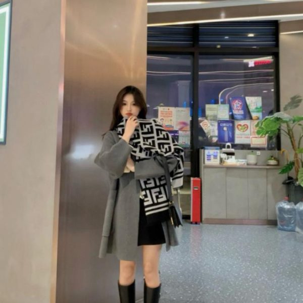designer,replica,clothing,fake,1:1,lv,luxury,high quality FENDI FF Premium Version Couple Scarf (V1K9Q)