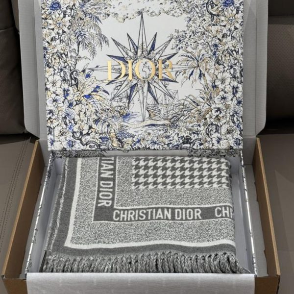 designer,replica,clothing,fake,1:1,lv,luxury,high quality Light grey Dior houndstooth reversible shawl (UODDG)
