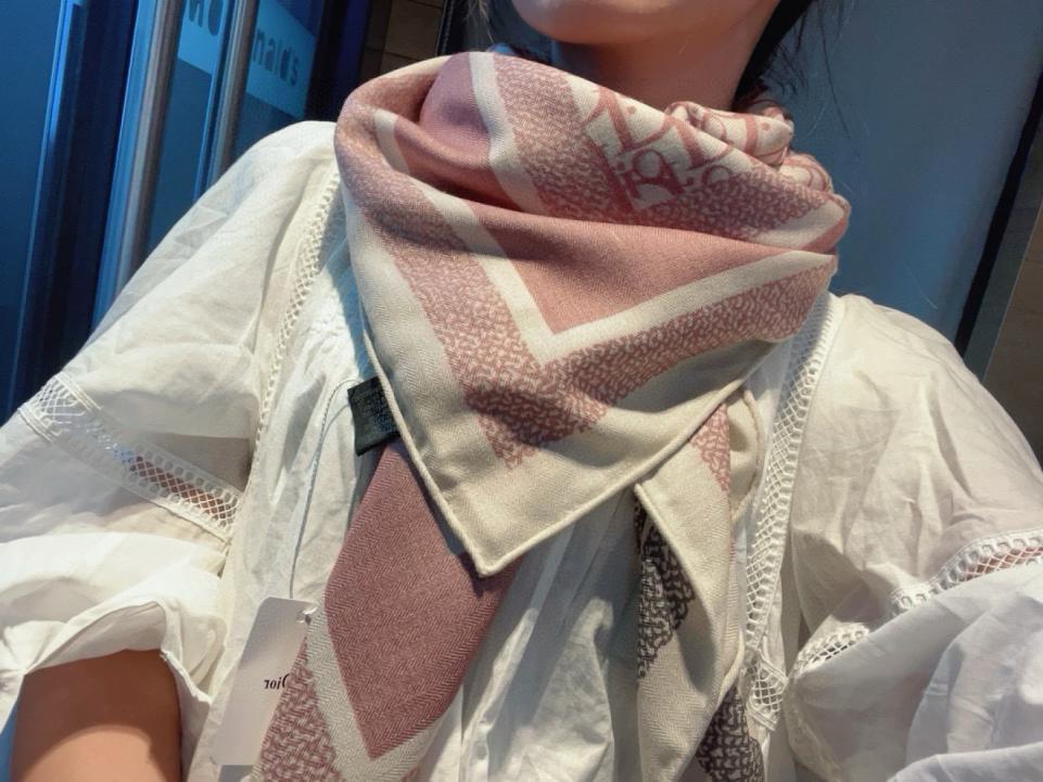 designer,replica,clothing,fake,1:1,lv,luxury,high quality Dior 140 Velvet Square Scarf, Double-sided Different Color Cashmere Square Scarf (2ZO30) designer,replica,clothing,fake,1:1,lv,luxury,high quality Dior 140 Velvet Square Scarf, Double-sided Different Color Cashmere Square Scarf (2ZO30)