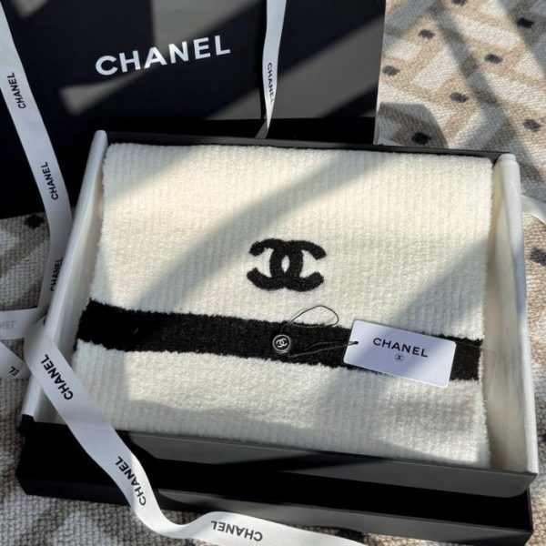 designer,replica,clothing,fake,1:1,lv,luxury,high quality CHANEL’s latest woven scarf collection (0D0UT)
