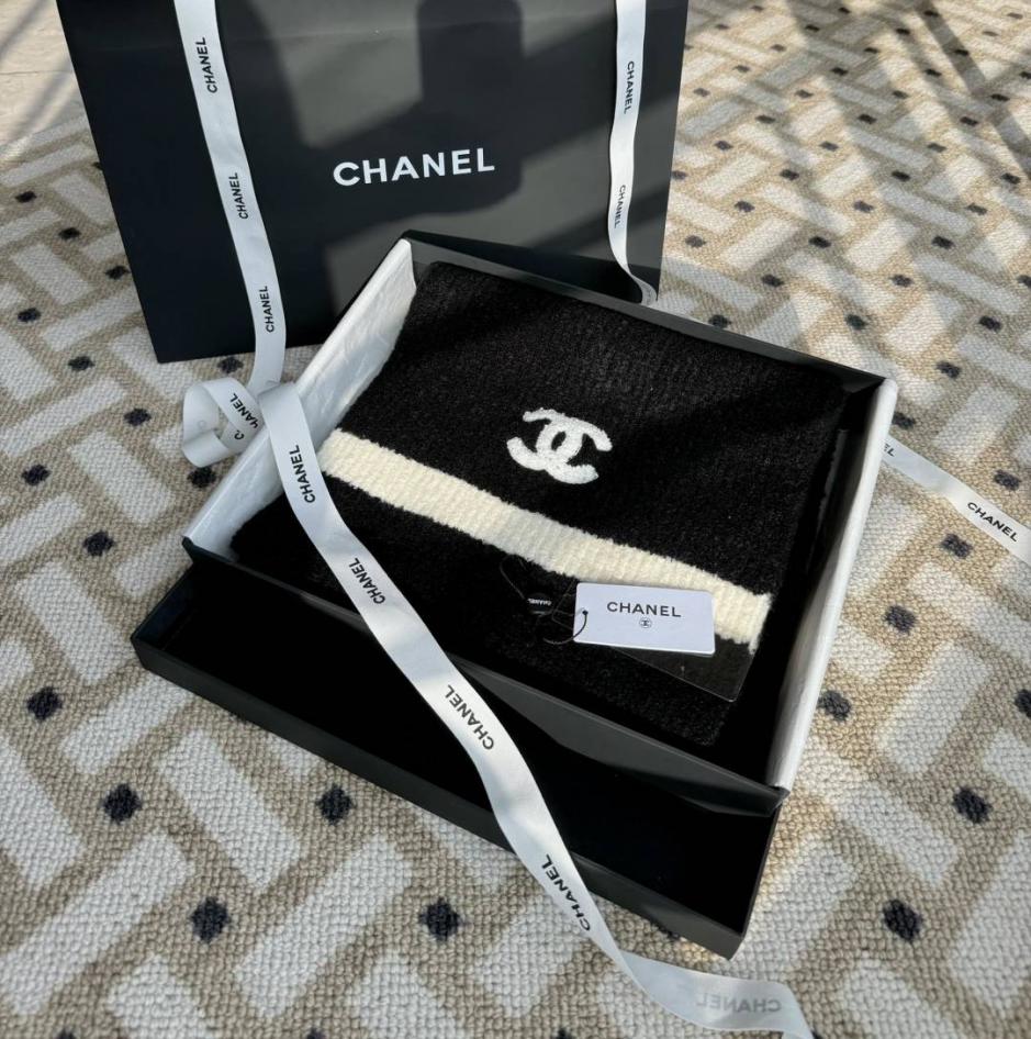 designer,replica,clothing,fake,1:1,lv,luxury,high quality CHANEL’s latest woven scarf collection (AC4U6) is now available at boutiques. designer,replica,clothing,fake,1:1,lv,luxury,high quality CHANEL’s latest woven scarf collection (AC4U6) is now available at boutiques.