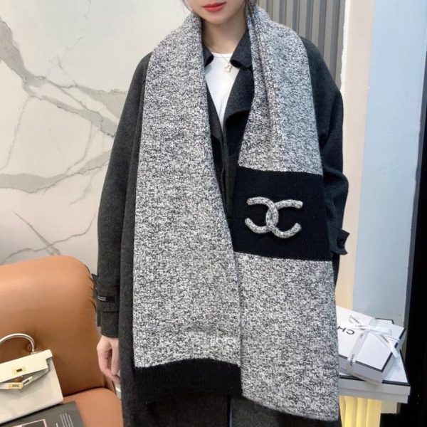 designer,replica,clothing,fake,1:1,lv,luxury,high quality CHANEL’s latest woven scarf collection (DTT66) is now available at boutiques.
