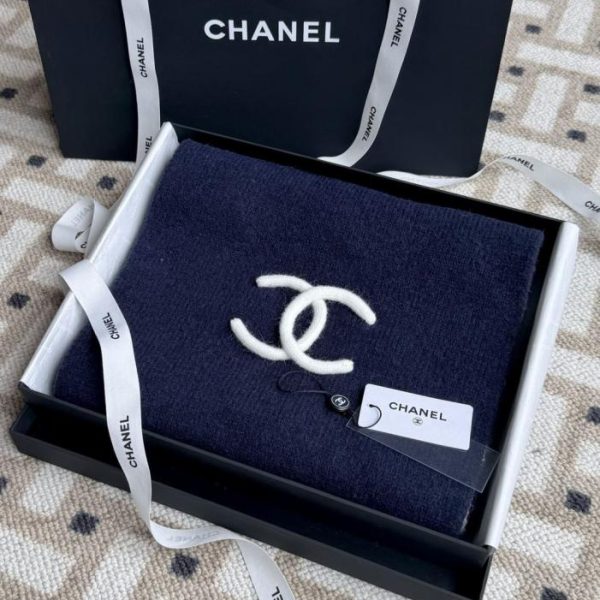 designer,replica,clothing,fake,1:1,lv,luxury,high quality Chanel Pineapple Quilted Reversible Scarf (7CE71)