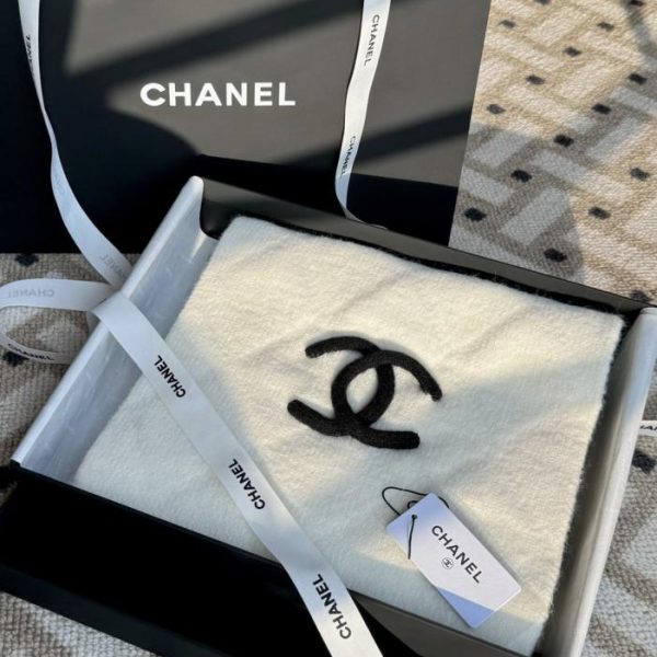designer,replica,clothing,fake,1:1,lv,luxury,high quality Chanel Pineapple Quilted Reversible Scarf (H0N8M)