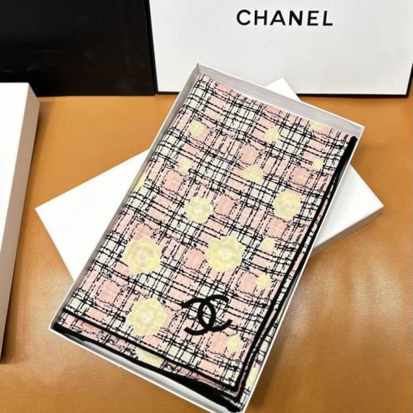 designer,replica,clothing,fake,1:1,lv,luxury,high quality Chanel Fall/Winter New Arrival: Tweed and Camellia – Reversible Tonal Long Scarf (ZFMGR)