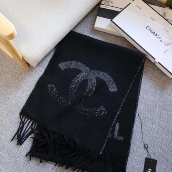 designer,replica,clothing,fake,1:1,lv,luxury,high quality Chanel’s latest jacquard gradient logo design with gold thread, made of 100% cashmere fabric (BHI3C).