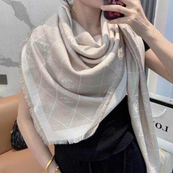 designer,replica,clothing,fake,1:1,lv,luxury,high quality Chanel’s latest velvet square scarf features a classic camellia design and an elegant Coco style (V5S8E).