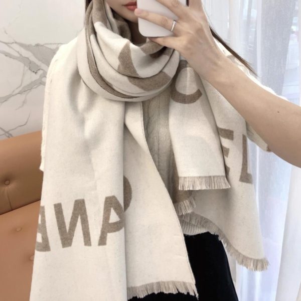 designer,replica,clothing,fake,1:1,lv,luxury,high quality Chanel’s new color-blocked cashmere shawl (GGUY0)