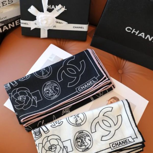 designer,replica,clothing,fake,1:1,lv,luxury,high quality New Chanel silk cashmere handkerchief (OV36G) featuring classic bag design elements.