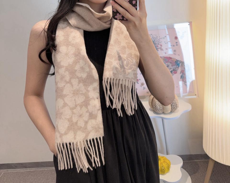 designer,replica,clothing,fake,1:1,lv,luxury,high quality CHANEL 100% Premium Cashmere Water Ripple Pattern Scarf (AZLCL) designer,replica,clothing,fake,1:1,lv,luxury,high quality CHANEL 100% Premium Cashmere Water Ripple Pattern Scarf (AZLCL)