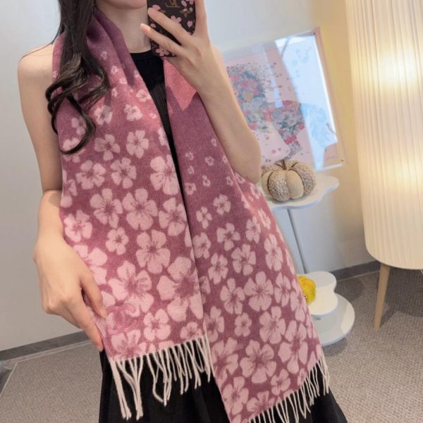designer,replica,clothing,fake,1:1,lv,luxury,high quality CHANEL 100% Premium Cashmere Water Ripple Pattern Scarf (USEMU)