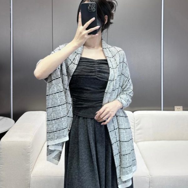 designer,replica,clothing,fake,1:1,lv,luxury,high quality Chanel Double C Shawl (4gULX)