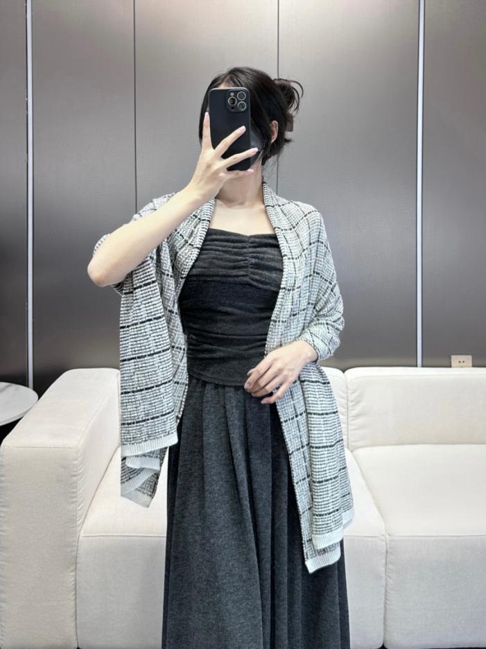 designer,replica,clothing,fake,1:1,lv,luxury,high quality Chanel Double C Shawl (4gULX) designer,replica,clothing,fake,1:1,lv,luxury,high quality Chanel Double C Shawl (4gULX)